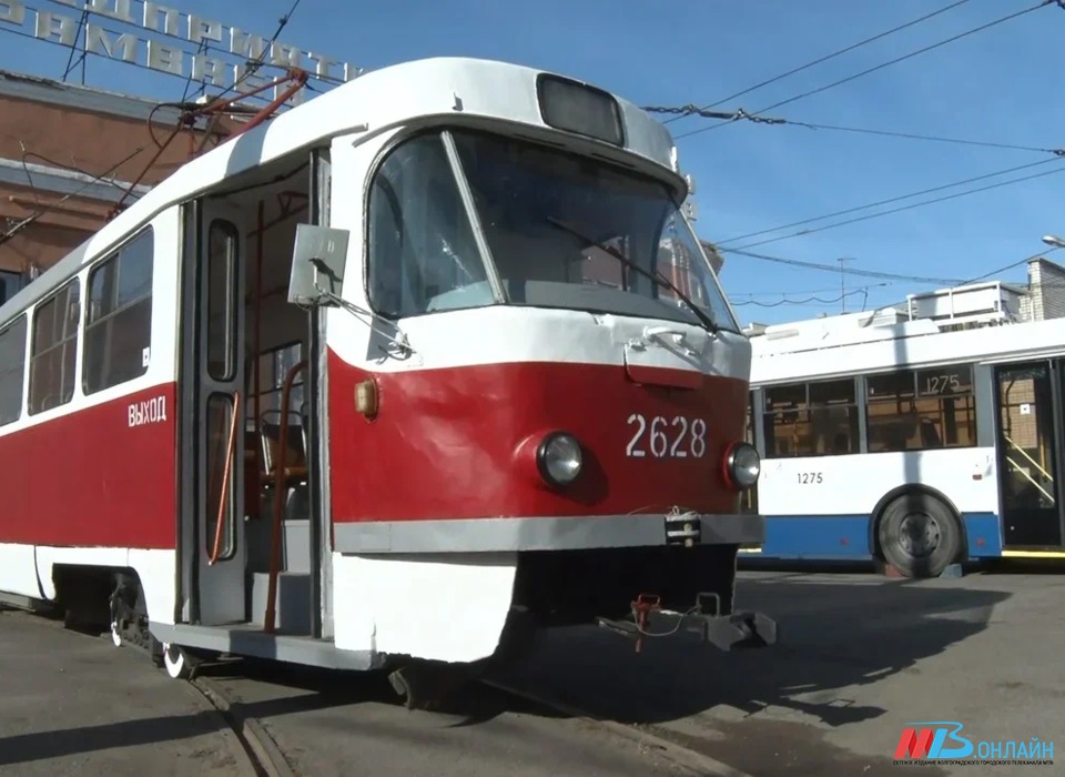 В Волгограде на линии задымился трамвай
